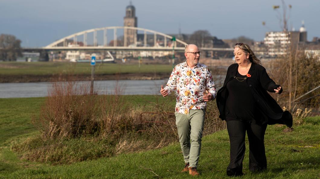 Nrs 1 en 2 kandidatenlijst lopend pratend